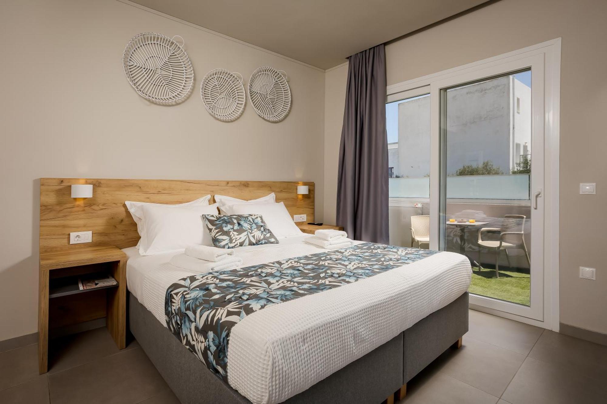 Sarpidon Suites Agia Marina Exterior foto