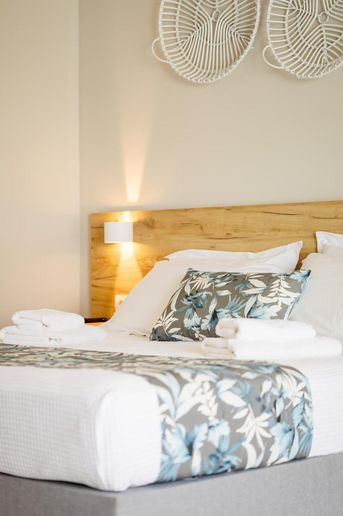 Sarpidon Suites Agia Marina Exterior foto